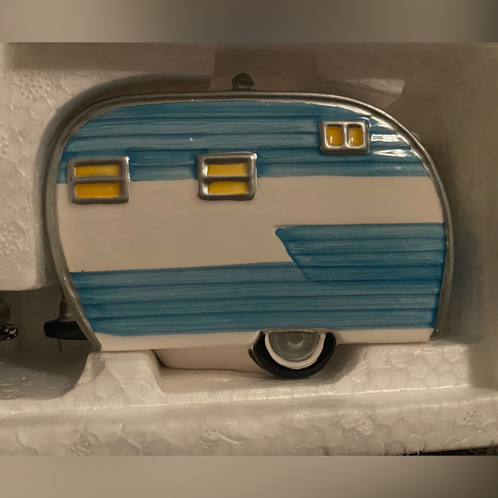Dept 56 The Road Again Snow Village - Picture 4 of 5